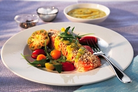 Sesamstekt lax med mangochutneysås recept