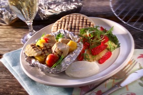 Grillade Quorn Filéer i paket med citrussallad och kardemummayoghurt recept